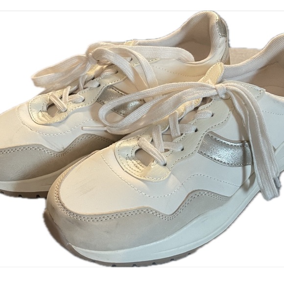 Time and Tru Cream & Tan Women's Sneaker - Picture 1 of 2